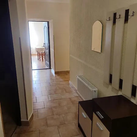 Doba - центр 2 кім 2 міс завжди тепла ! アパート ムカチェヴォ