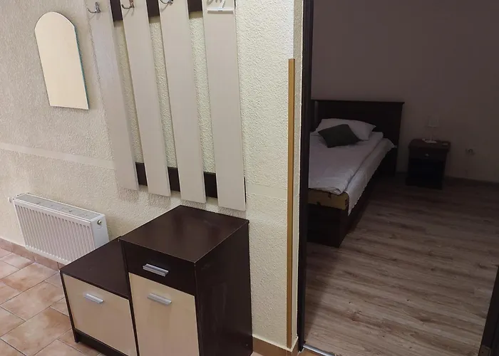 Doba - центр 2 кім 2 міс завжди тепла ! Apartman *
