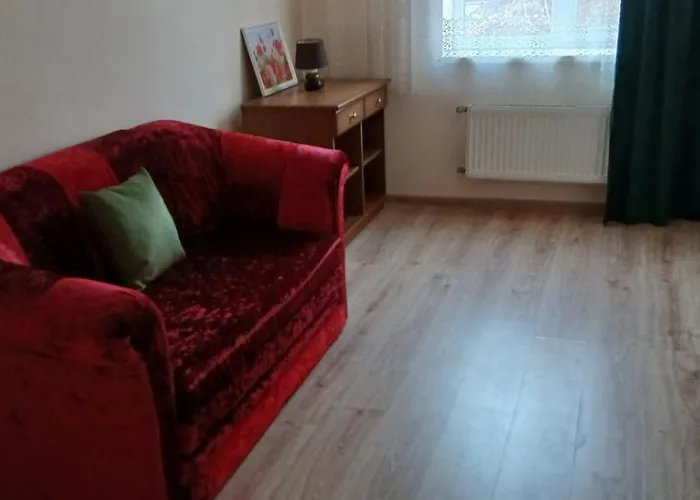 Doba - центр 2 кім 2 міс завжди тепла ! Apartman *